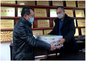同舟共濟，共克時艱                 —川中養(yǎng)護項目部西平互通專項工程施工處向西平鎮(zhèn)捐贈防疫物資