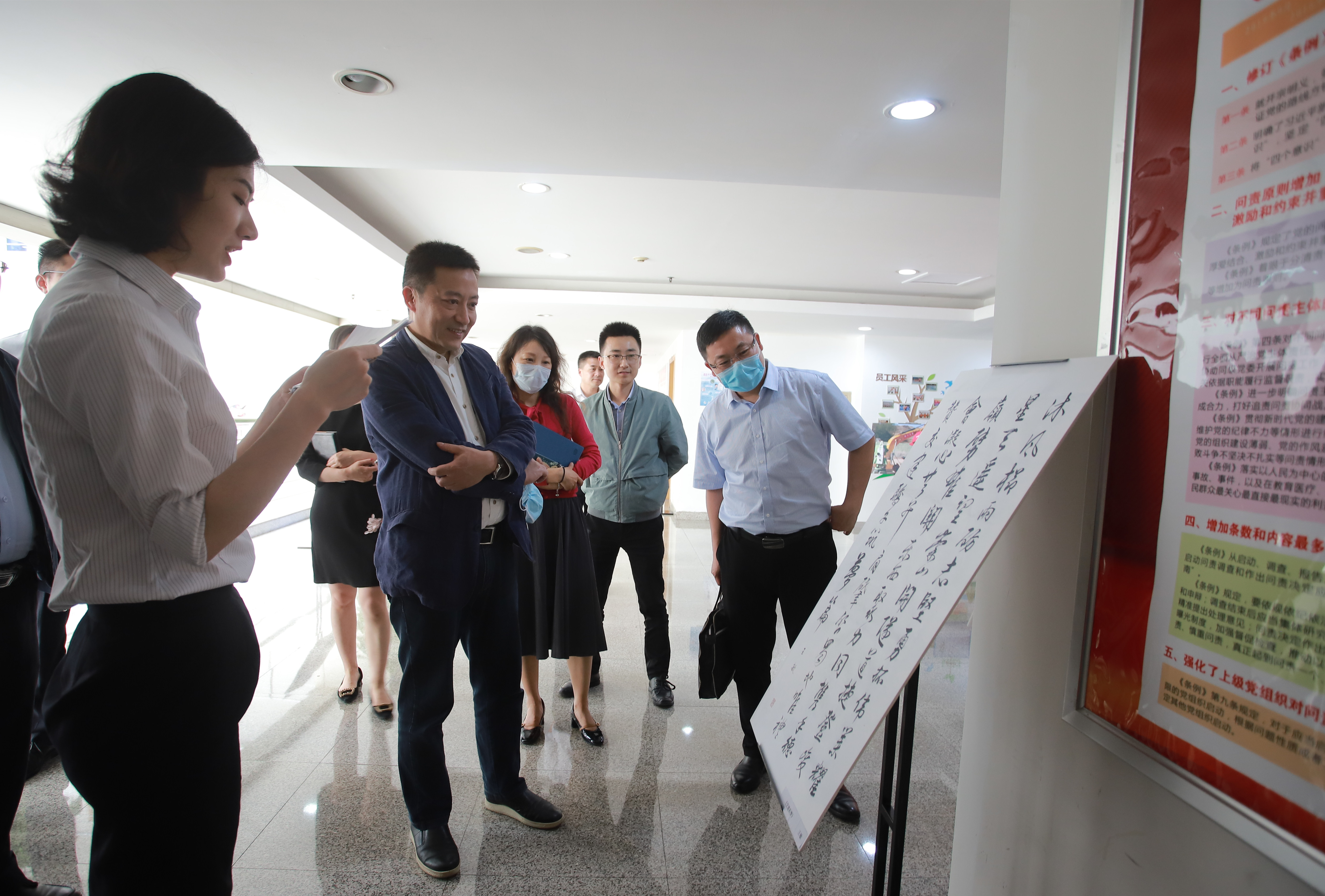 向勞動(dòng)者致敬，交投建設(shè)公司成功舉辦主題攝影書(shū)畫(huà)大賽