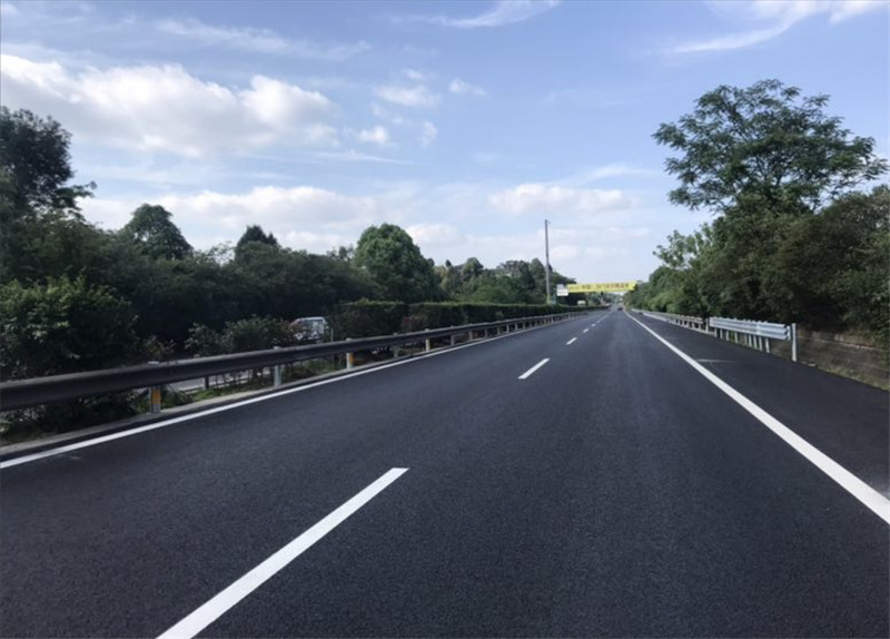 8、G5京昆高速綿廣段路面中修工程.jpg