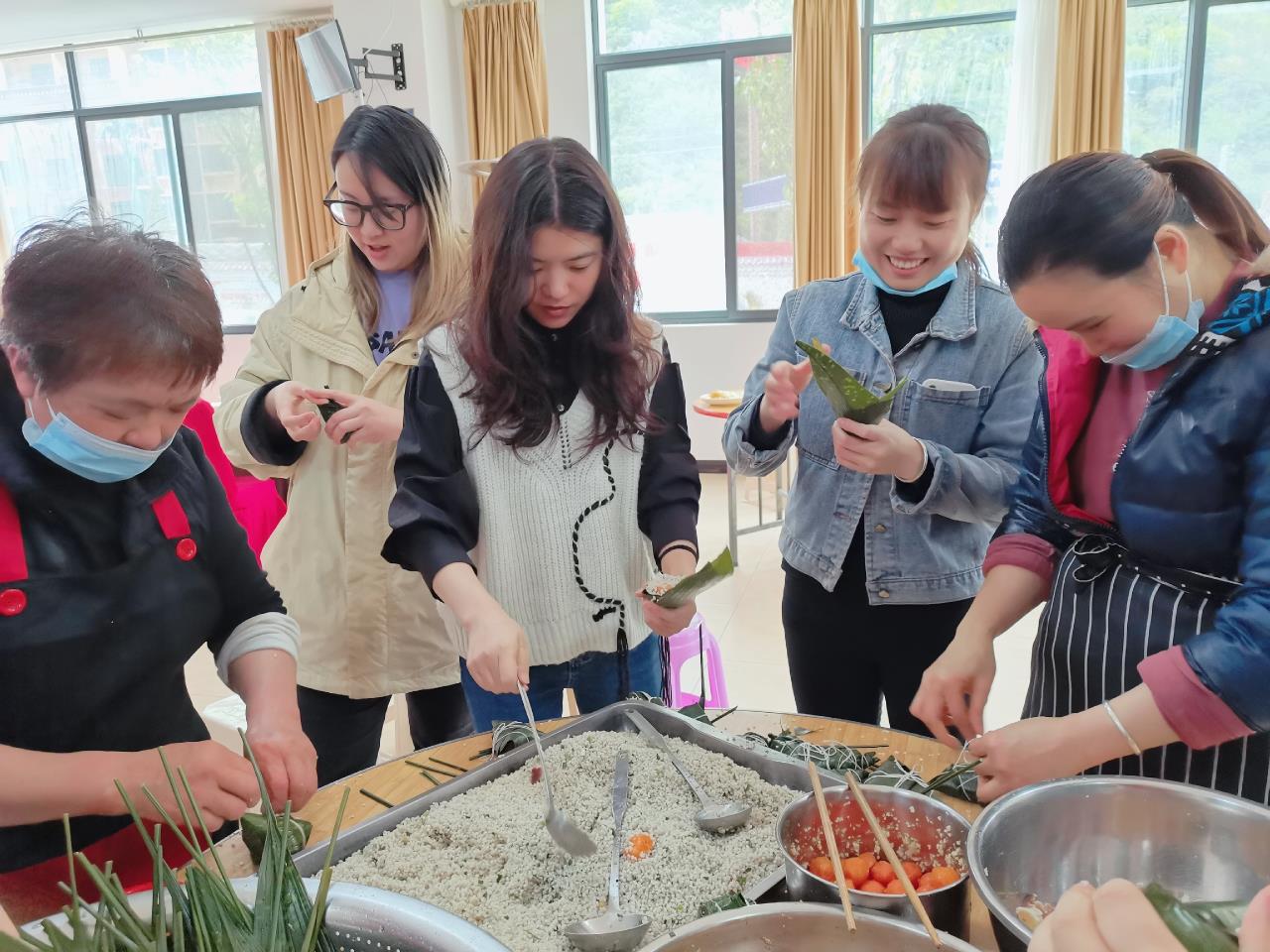端午送廉禮  清風(fēng)寄廉情 ——交建隧道公司黨總支“眼腦耳心”工作模式，打造廉潔“套餐”
