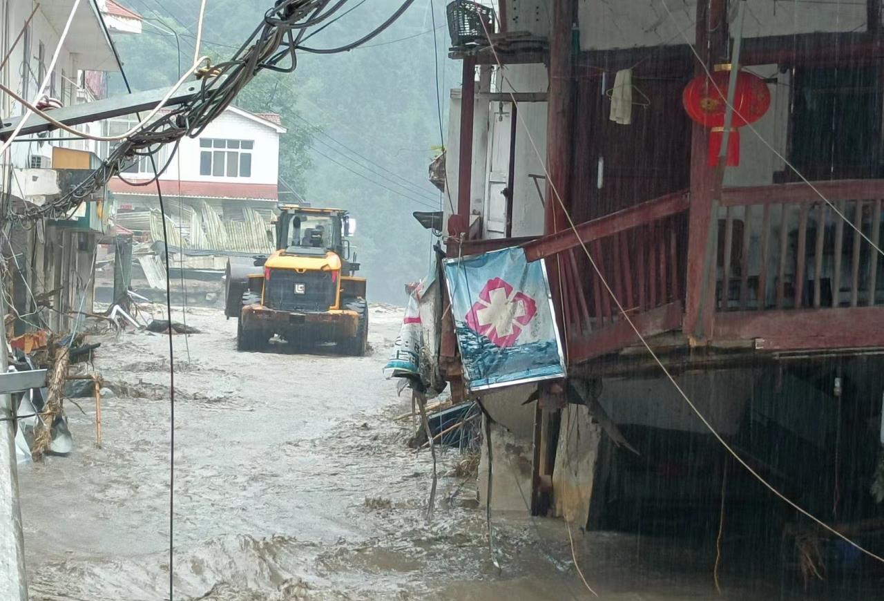 平武縣暴雨山洪，交建集團(tuán)緊急搶通生命通道